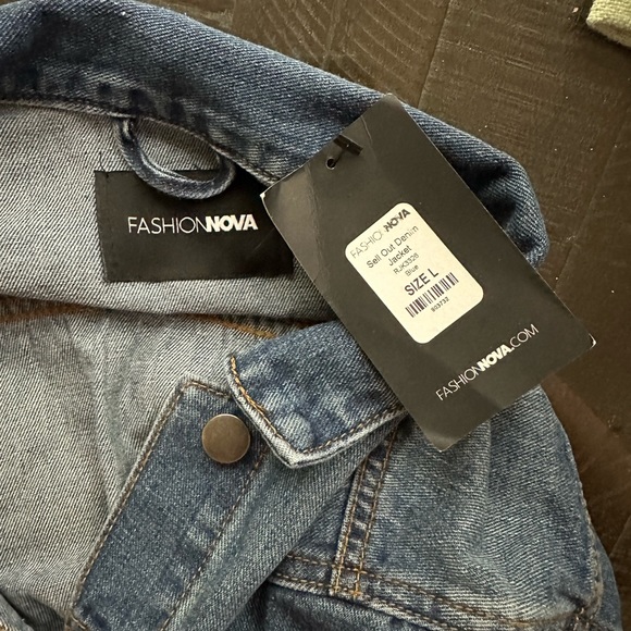 Fashion Nova jean jacket - Picture 6 of 7